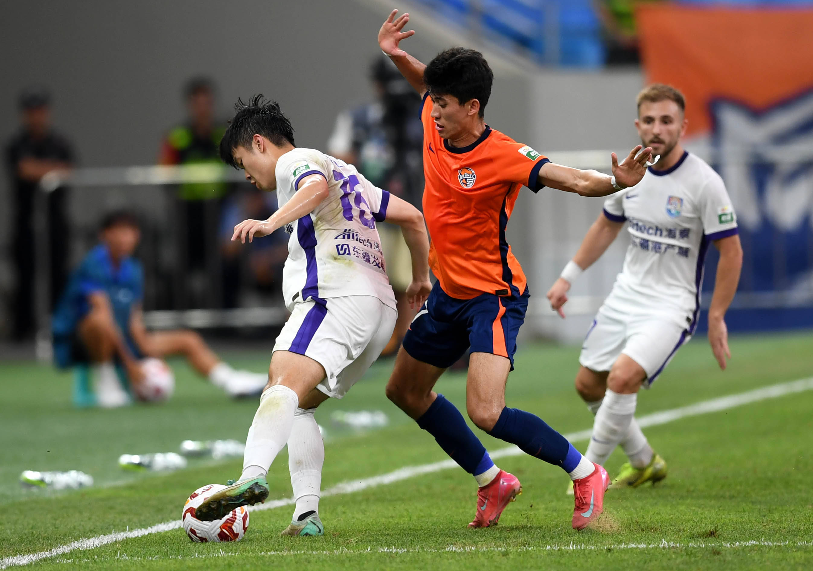 使他在对抗 使他在对抗